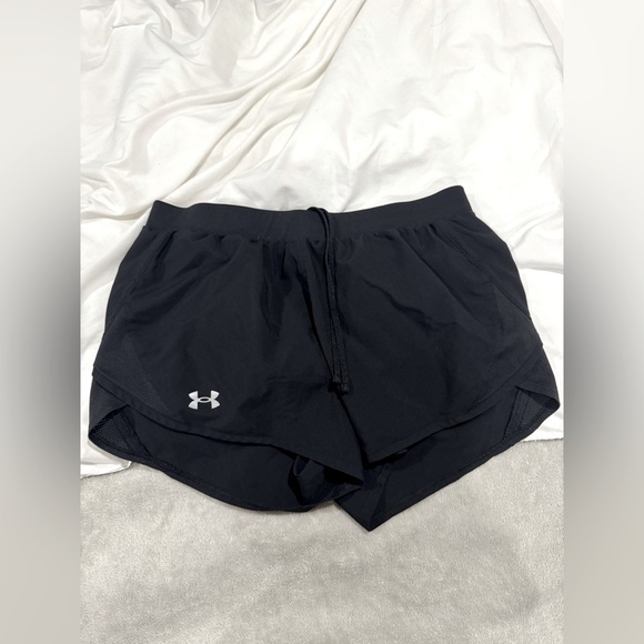 Under Armour Black Athletic Shorts with Elastic Waistband - Picture 1 of 4